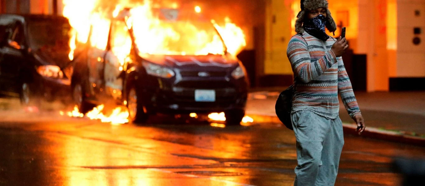 Ο Ν.Τραμπ διακόπτει την χρηματοδότηση σε πόλεις που ελέγχονται από τους Δημοκρατικούς και δημιουργούν ζώνες ανομίας